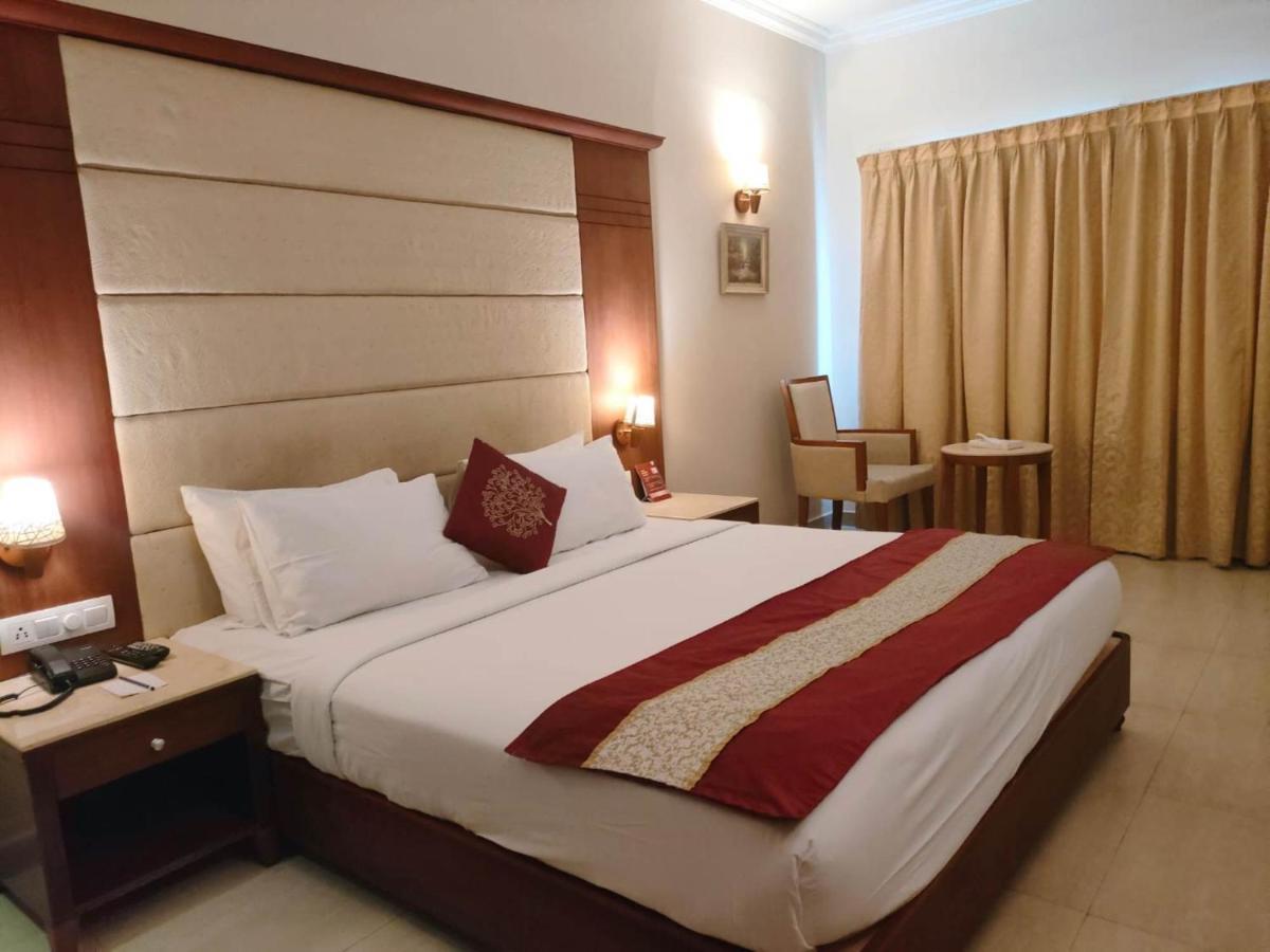 Cochin Palace Kochi Екстериор снимка
