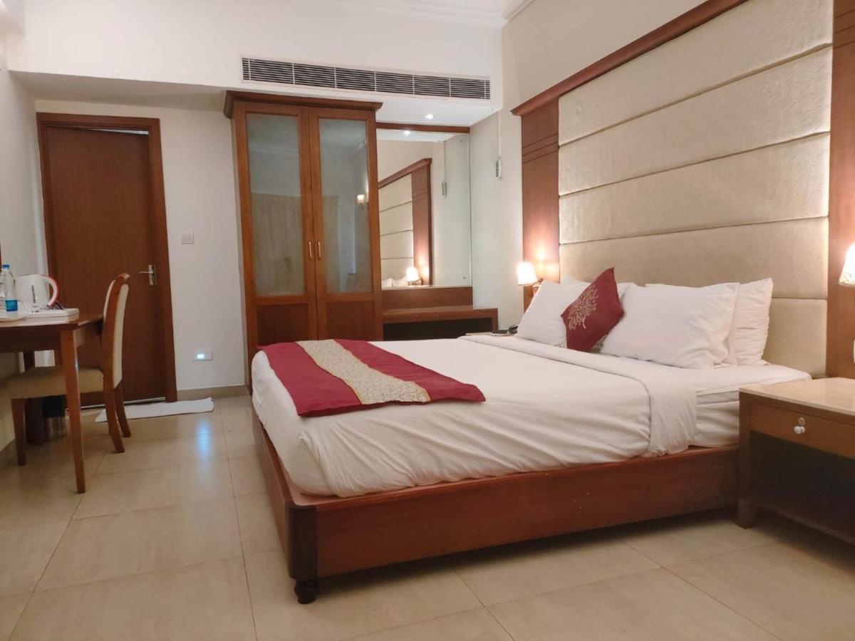 Cochin Palace Kochi Екстериор снимка