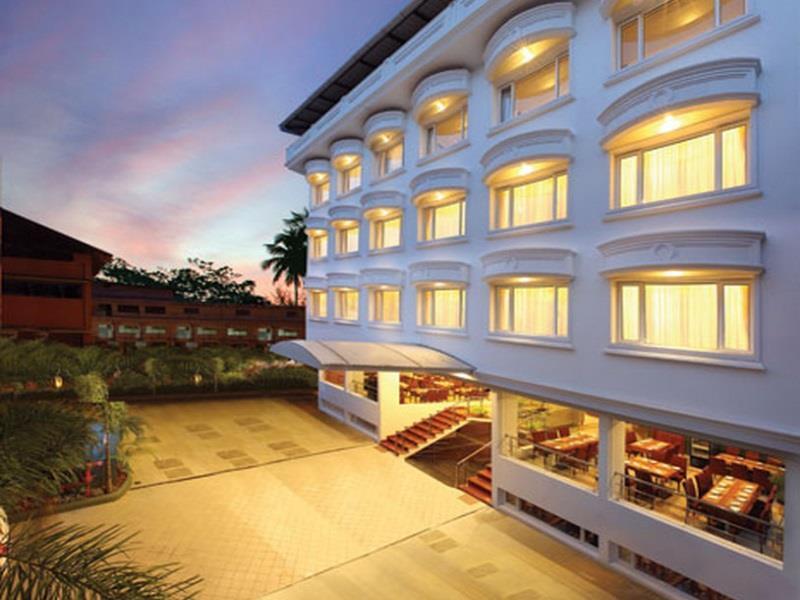 Cochin Palace Kochi Екстериор снимка