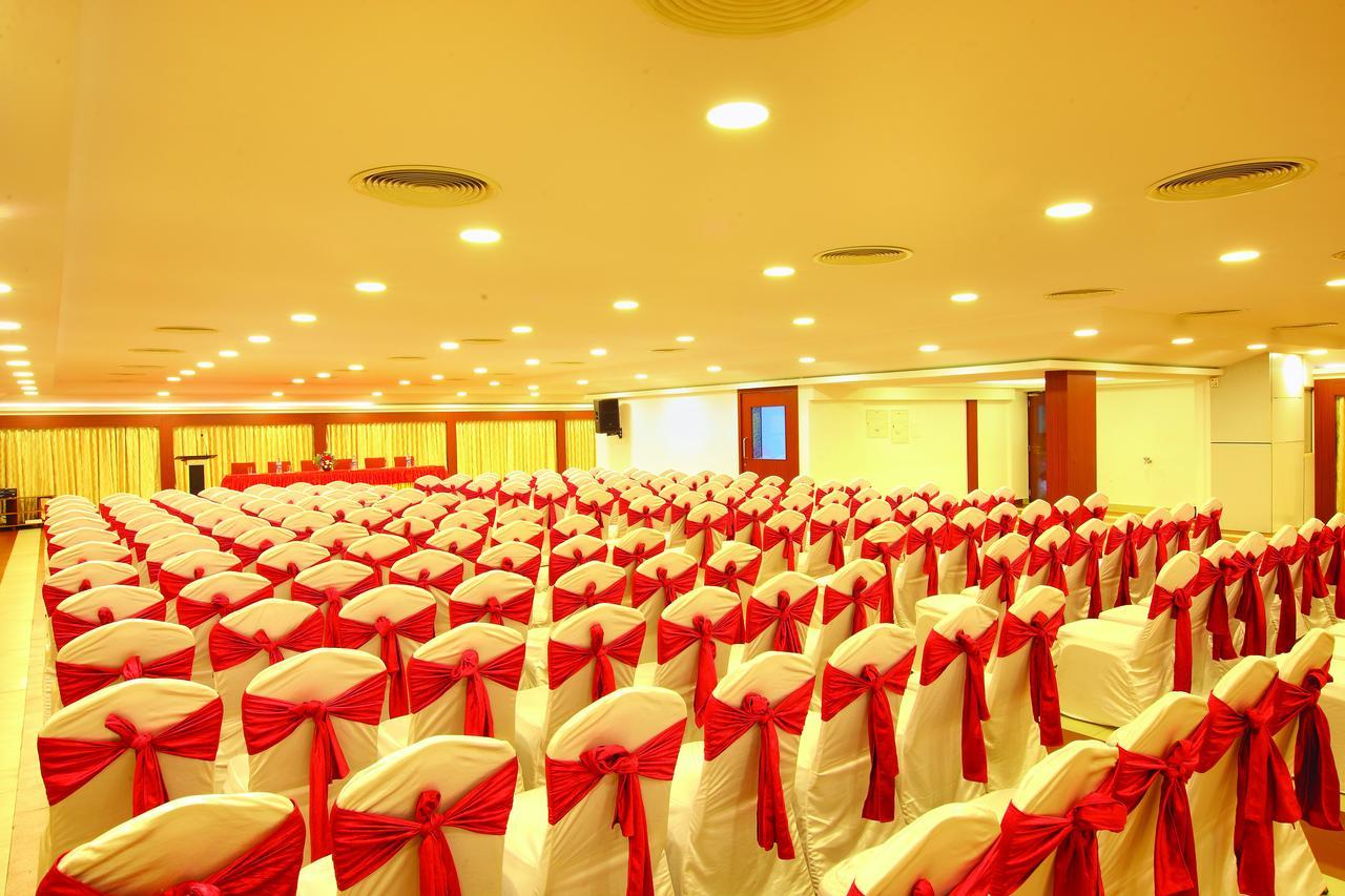 Cochin Palace Kochi Екстериор снимка